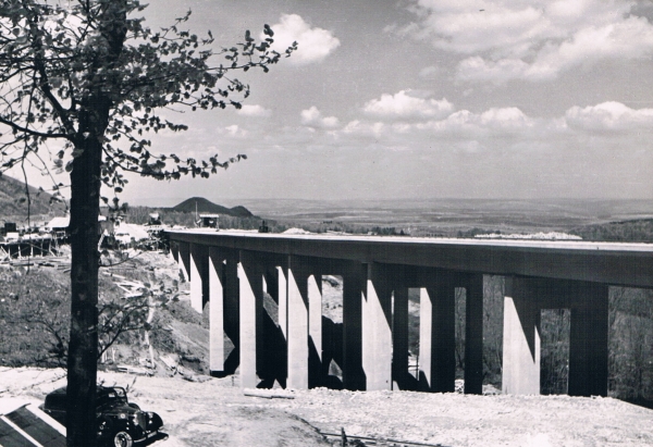 Bau der Franzosenschluchtbrücke