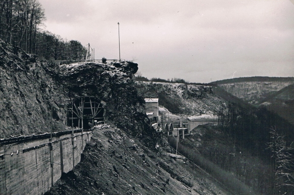 Tunnel durch den Nasenfels