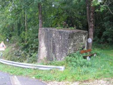 Überbleibsel der zerstörten Brücke